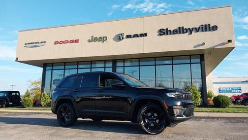 2025 Jeep Grand Cherokee Laredo