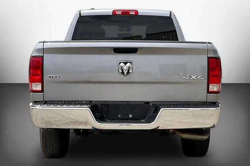 Billet Silver Metallic Clearcoat 2024 RAM 1500 Classic SLT