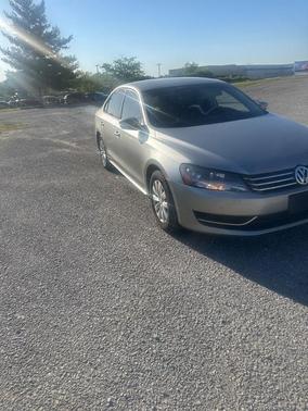 Tungsten Silver Metallic 2013 Volkswagen Passat 2.5L Wolfsburg Edition