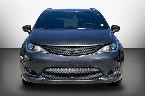 2020 Chrysler Pacifica Touring-L