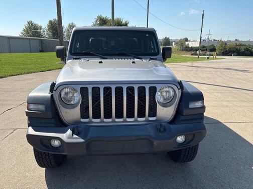 2020 Jeep Gladiator Sport