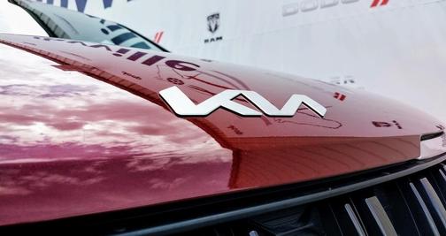 2023 Kia Carnival LX