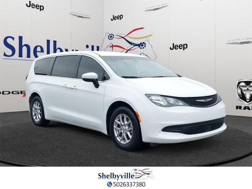 2022 Chrysler Voyager LX