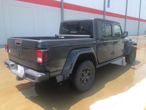 2022 Jeep Gladiator Sport