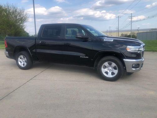 Diamond Black 2025 RAM 1500 Big Horn/Lone Star