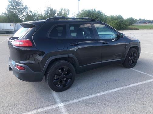 2016 Jeep Cherokee Altitude