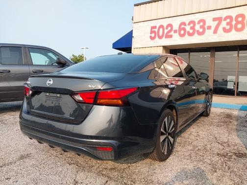2022 Nissan Altima 2.5 SV