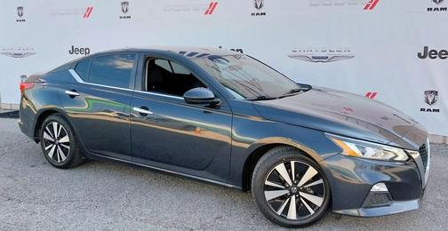 2022 Nissan Altima 2.5 SV