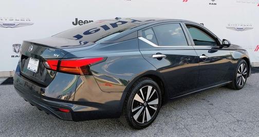 2022 Nissan Altima 2.5 SV