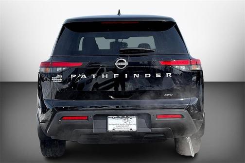 2024 Nissan Pathfinder S