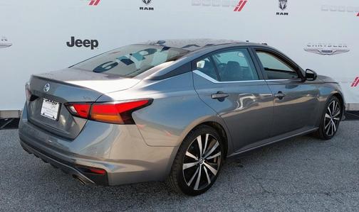 2022 Nissan Altima 2.5 SR