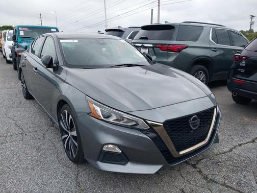 2022 Nissan Altima 2.5 SR