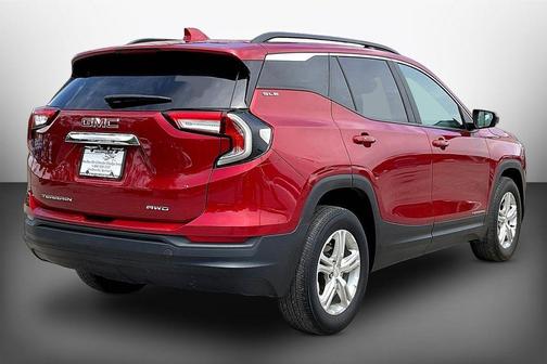 Cayenne Red Tintcoat 2022 GMC Terrain SLE
