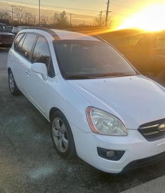 2008 Kia Rondo 
