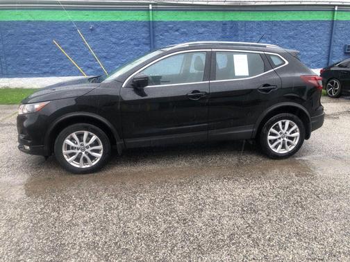 Magnetic Black 2022 Nissan Rogue Sport SV