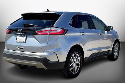 Silver Metallic 2022 Ford Edge SEL