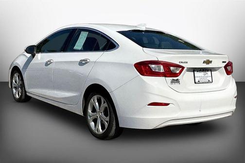 Summit White 2017 Chevrolet Cruze Premier