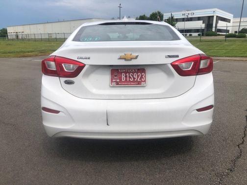 Summit White 2017 Chevrolet Cruze Premier