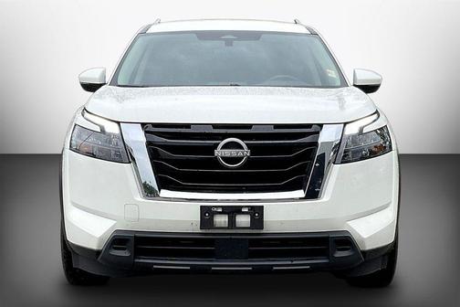 Glacier White 2025 Nissan Pathfinder SV
