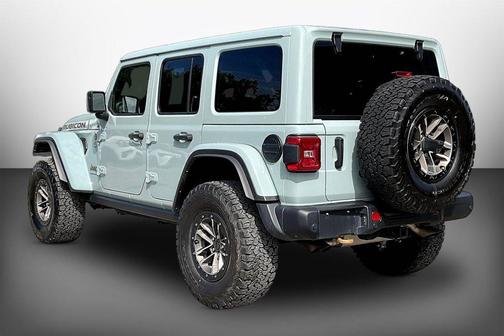 Earl Clearcoat 2024 Jeep Wrangler Rubicon 392