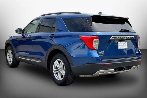 Blue Metallic 2022 Ford Explorer XLT