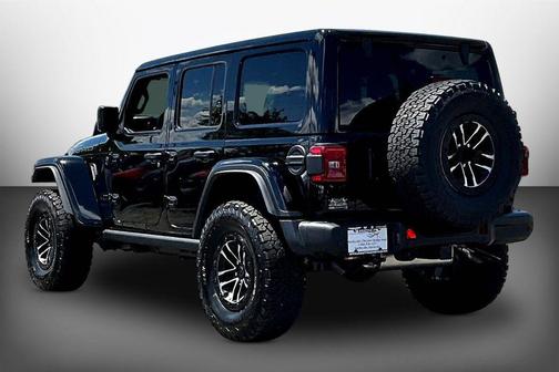 Black Clearcoat 2026 Jeep Wrangler Moab 392