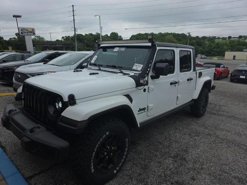 2021 Jeep Gladiator Sport