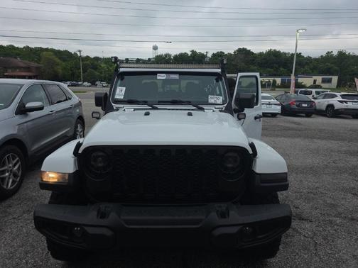 2021 Jeep Gladiator Sport