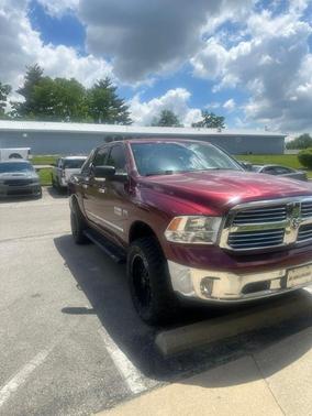 Delmonico Red Pearlcoat 2016 RAM 1500 Big Horn