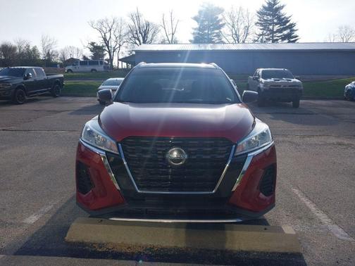 2022 Nissan Kicks SV