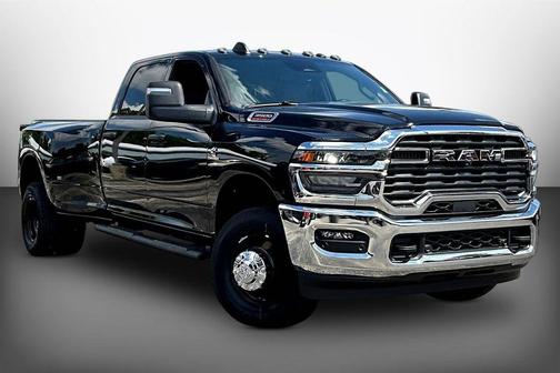 Diamond Black 2026 RAM 3500 Tradesman