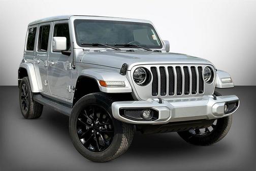 Silver Zynith Clearcoat 2022 Jeep Wrangler Unlimited Sahara