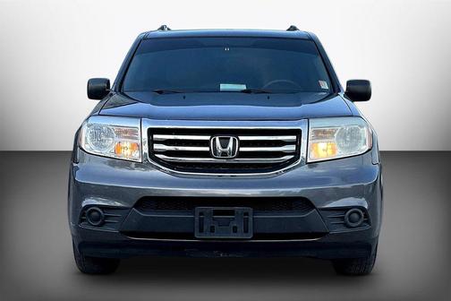 Gray 2013 Honda Pilot LX