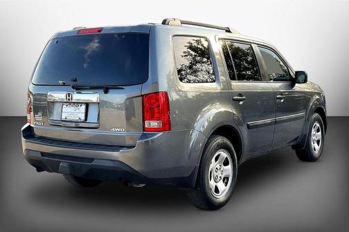 Gray 2013 Honda Pilot LX