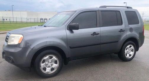 Gray 2013 Honda Pilot LX
