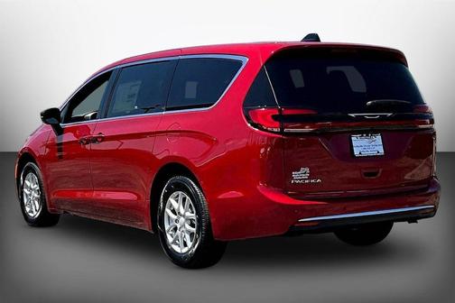PR6 2027 Chrysler Pacifica SELECT