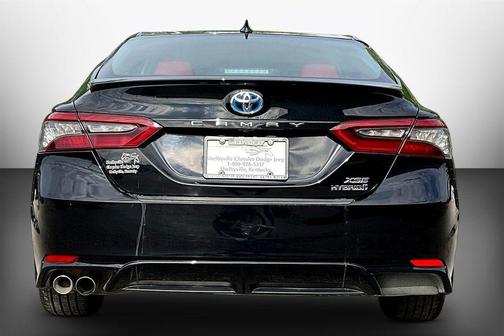 Midnight Black Metallic 2022 Toyota Camry Hybrid XSE