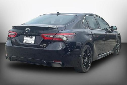 2022 Toyota Camry Hybrid XSE