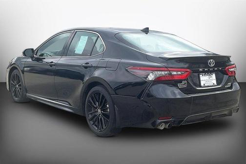 2022 Toyota Camry Hybrid XSE