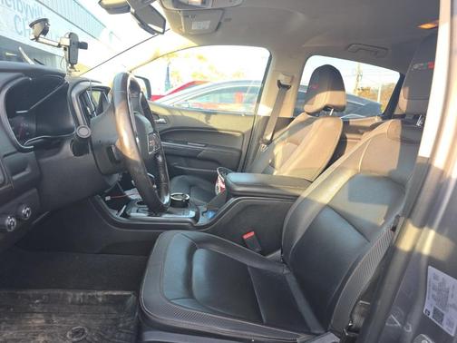 2022 GMC Canyon AT4 w/Leather