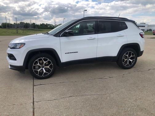 Bright White Clearcoat 2025 Jeep Compass Limited