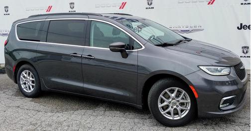 2022 Chrysler Pacifica Touring-L