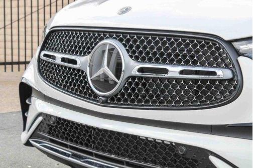2025 Mercedes-Benz GLC 350e Base 4MATIC