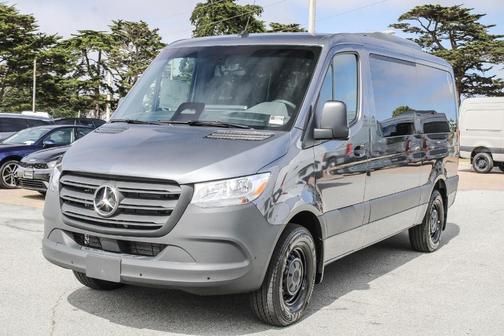 2025 Mercedes-Benz Sprinter 2500 144 WB Standard Roof Passenger