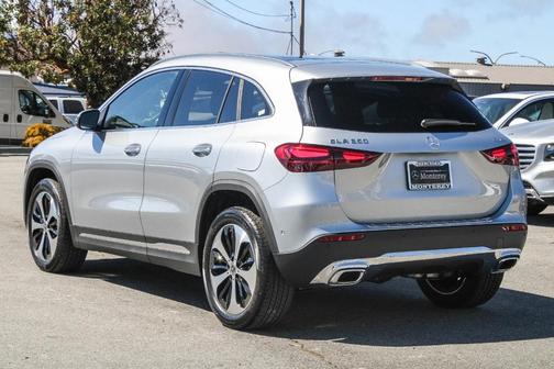 2025 Mercedes-Benz GLA 250 Base 4MATIC