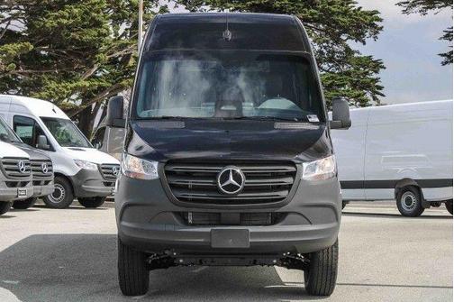 2025 Mercedes-Benz Sprinter 2500 Standard Roof