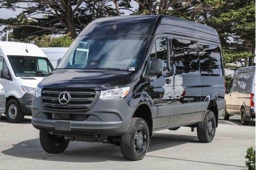2025 Mercedes-Benz Sprinter 2500 Standard Roof