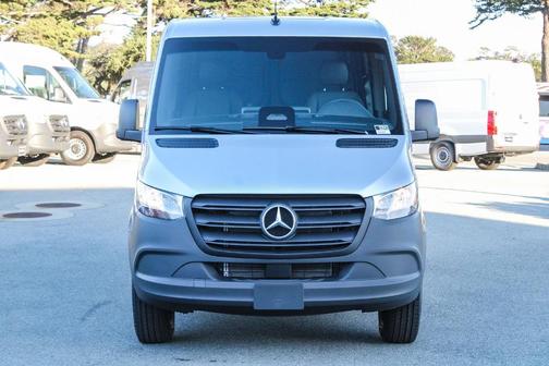2026 Mercedes-Benz Sprinter 2500 Standard Roof