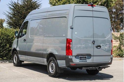 2025 Mercedes-Benz Sprinter 2500 Standard Roof