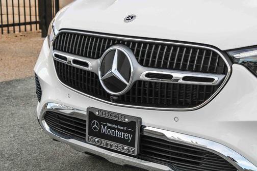 2025 Mercedes-Benz GLC 300 Base